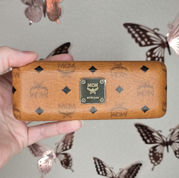 MCM Rose Gradient Sunglasses - Picture 12 of 14